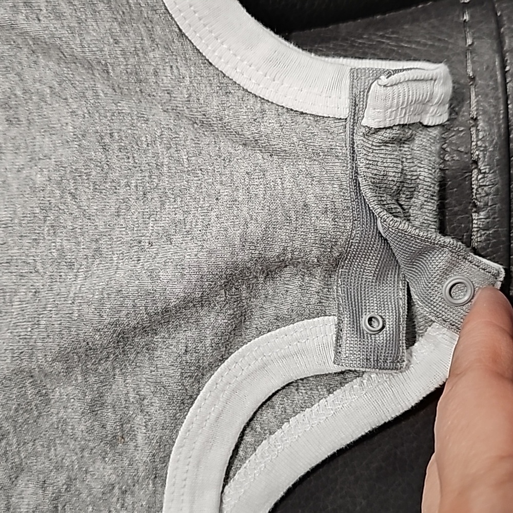 Nike onesie - Picture 3 of 6